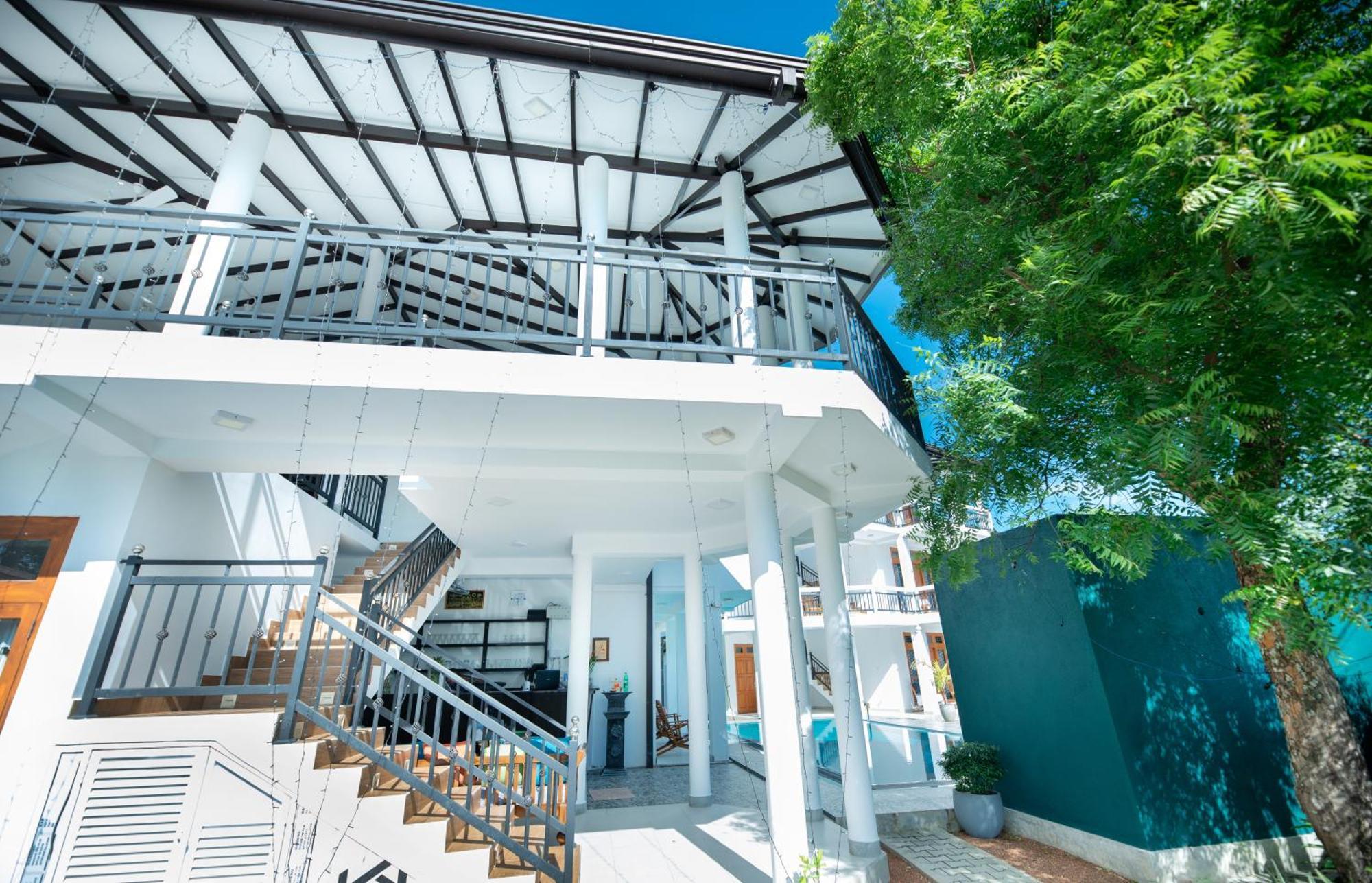 Teya Beach Hotel Ahangama Exterior photo