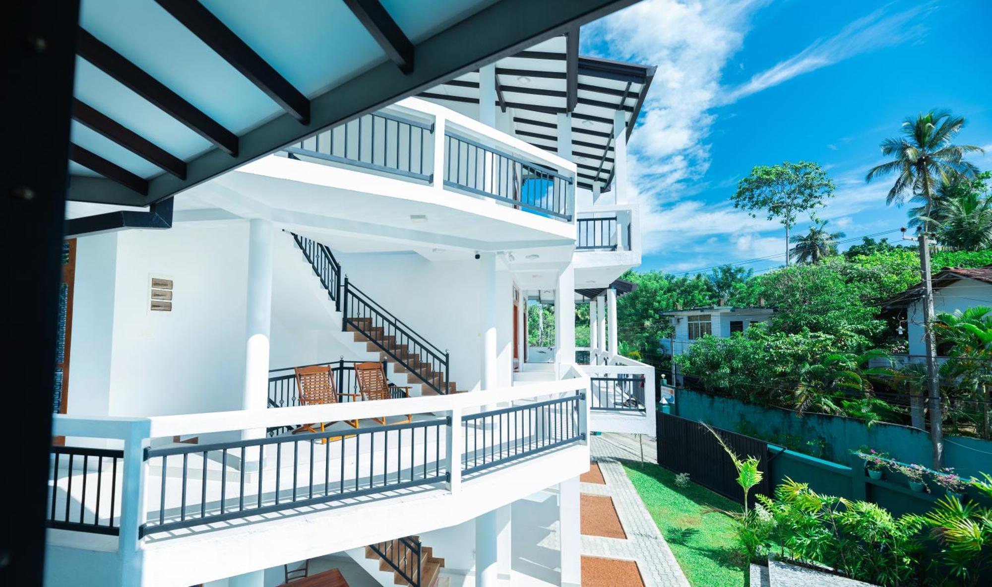 Teya Beach Hotel Ahangama Exterior photo